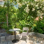Ellinas Hotel 2*