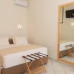 Hotel Ellinas 2*