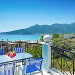 Hotel Ellinas 2*