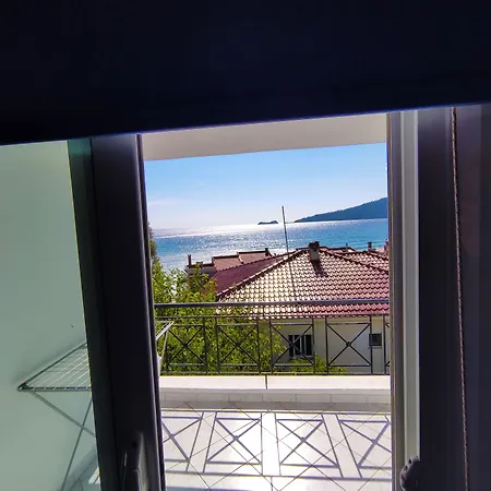Ξενοδοχείο Ellinas 2*