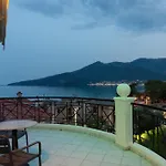 Ellinas Hotel 2*