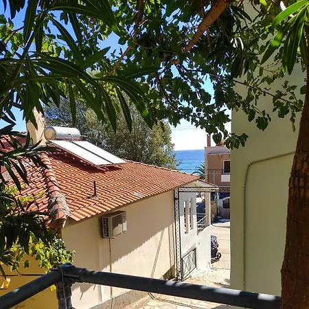 Aparthotel Ellinas
