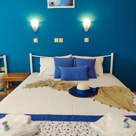 Ellinas Aparthotel 2*