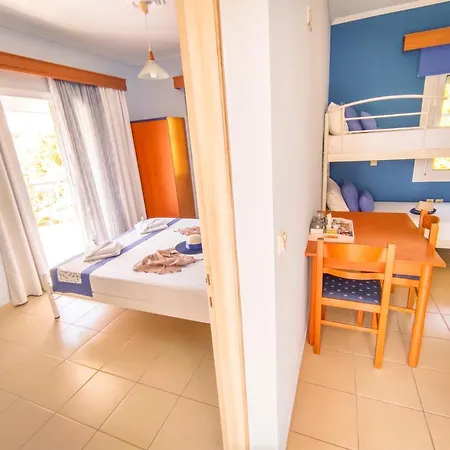 Ellinas Aparthotel 2*