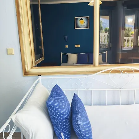 Ellinas Aparthotel