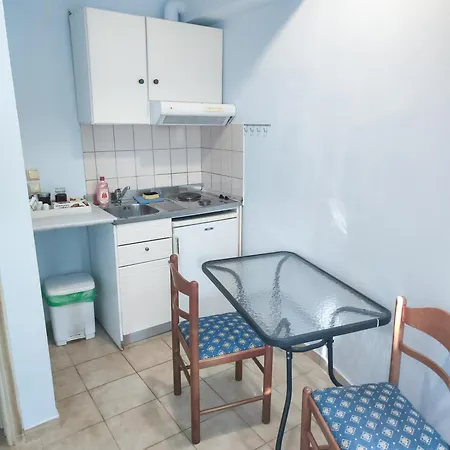Aparthotel Ellinas 2*
