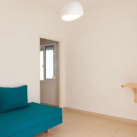 Отель Ellinas 2*