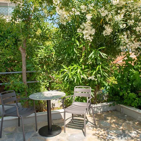 Ellinas Aparthotel 2*