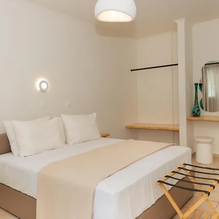 Ellinas Отель 2*