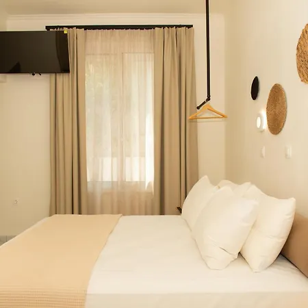 Aparthotel Ellinas 2*