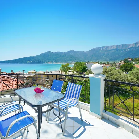 Отель Ellinas 2*