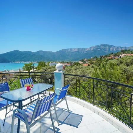 Отель Ellinas 2*