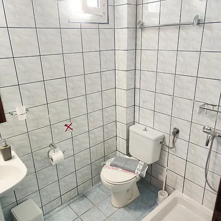 Aparthotel Ellinas 2*