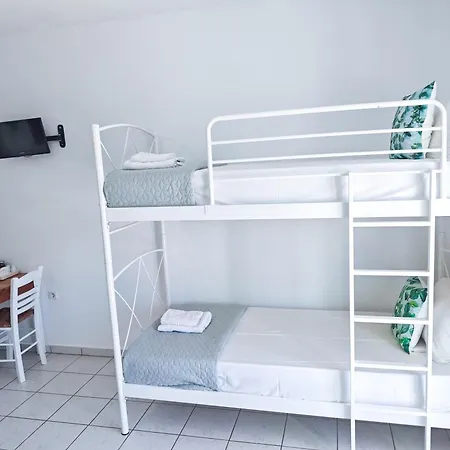 Aparthotel Ellinas 2*