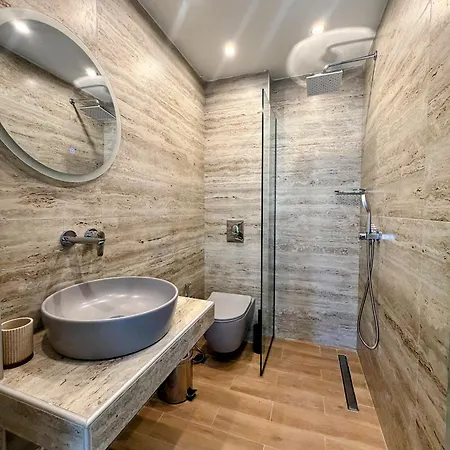 Ellinas Aparthotel 2*
