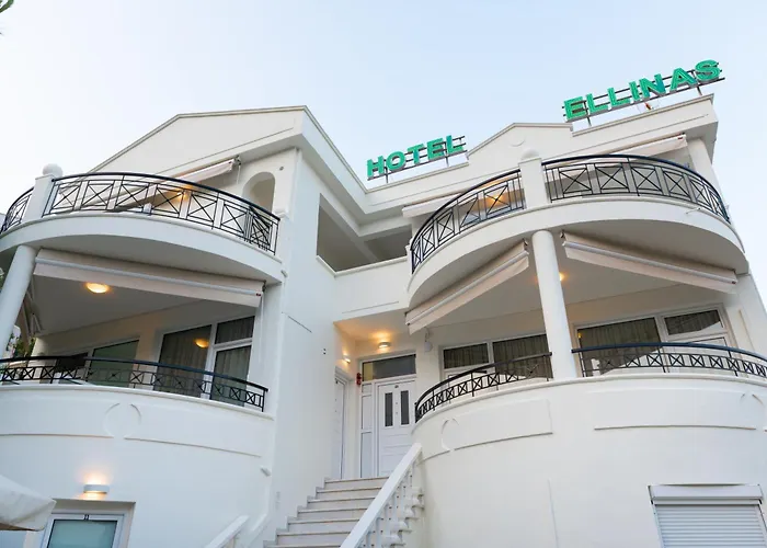 Ellinas Hotel